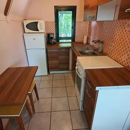 In 43118 Balatonmáriafürdő